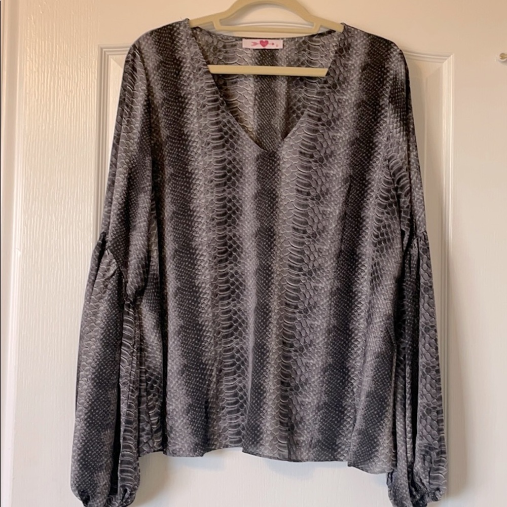 Buddylove Snake print top
